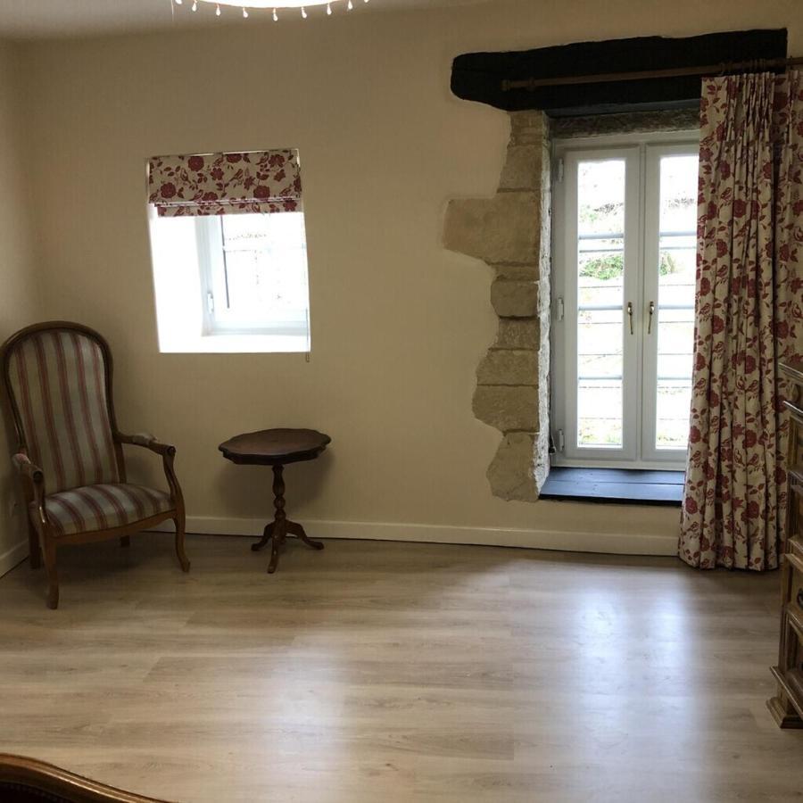 Blacksmiths Cottage In Blanzay - 3 Beds Экстерьер фото