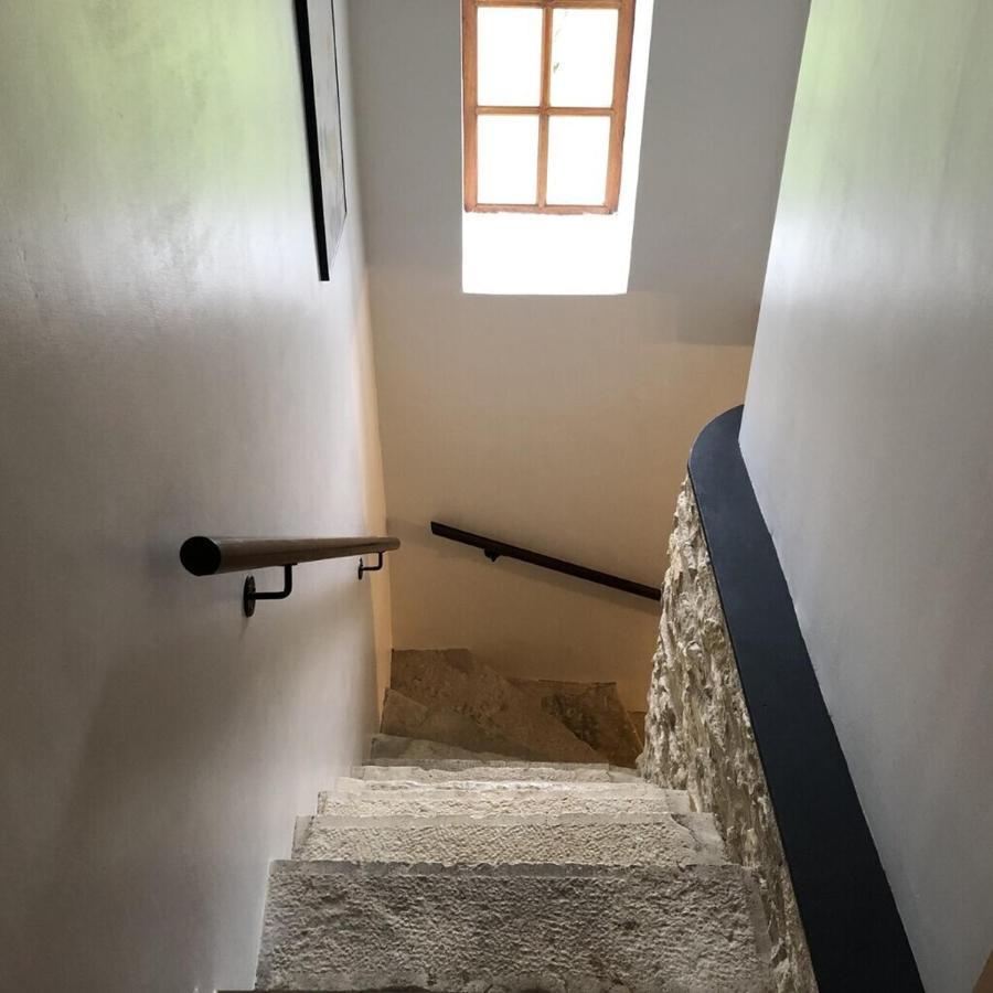 Blacksmiths Cottage In Blanzay - 3 Beds Экстерьер фото