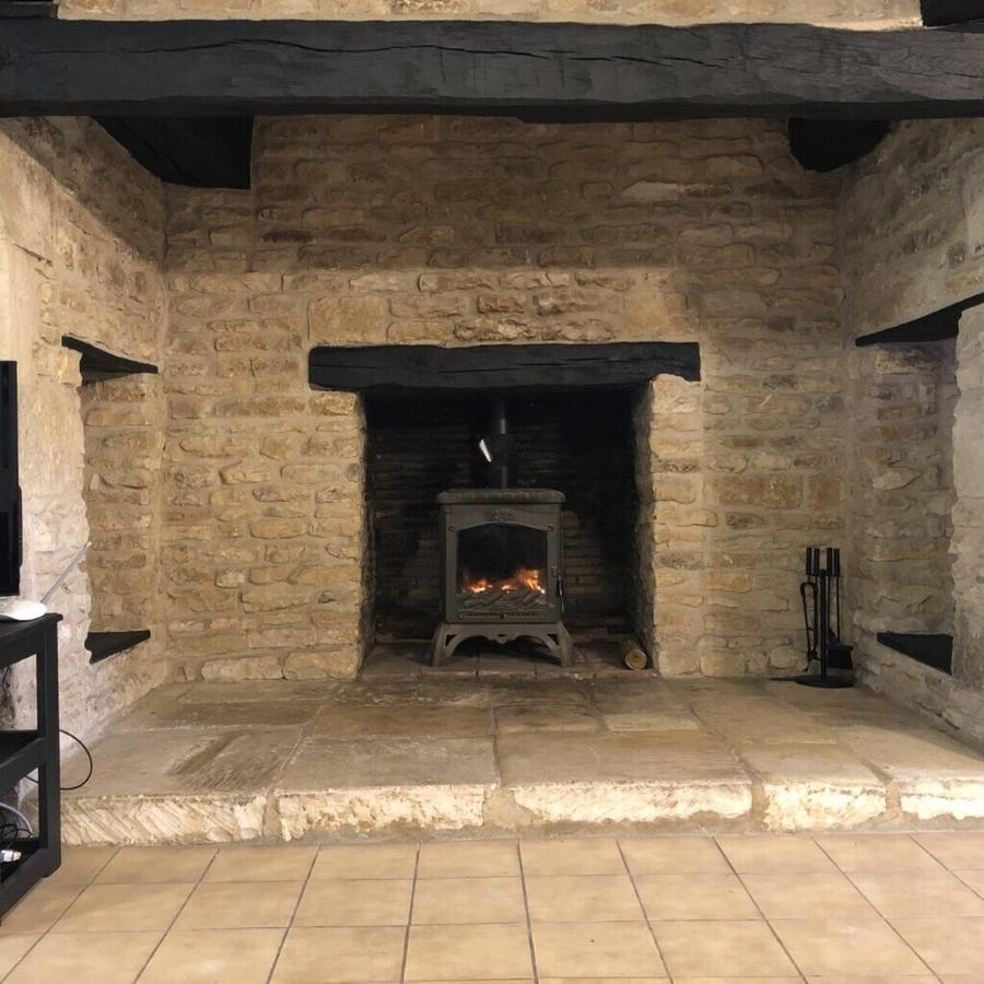 Blacksmiths Cottage In Blanzay - 3 Beds Экстерьер фото